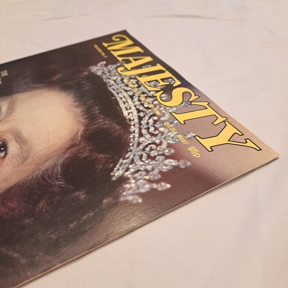 Majesty Magazine Volume 4 No 9 January 1984 Printed In England Royal Family - Picture 4 of 8